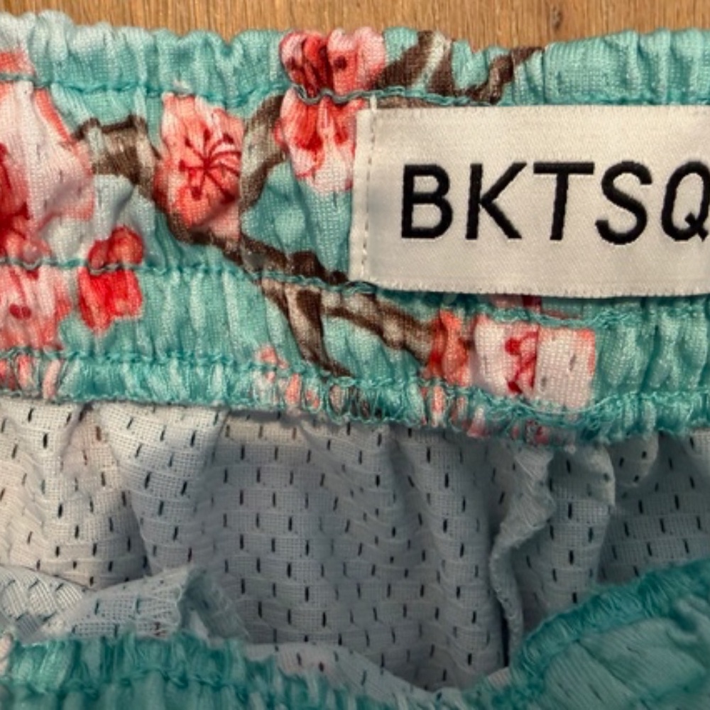 Bucket Squad Shorts_ Men's size Medium - Picture 5 of 6